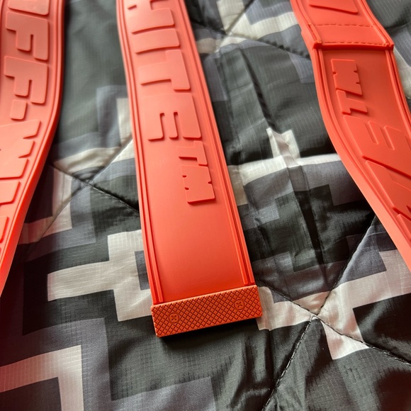 Off-white Gummy Industrial Belt - Picture 6 of 7